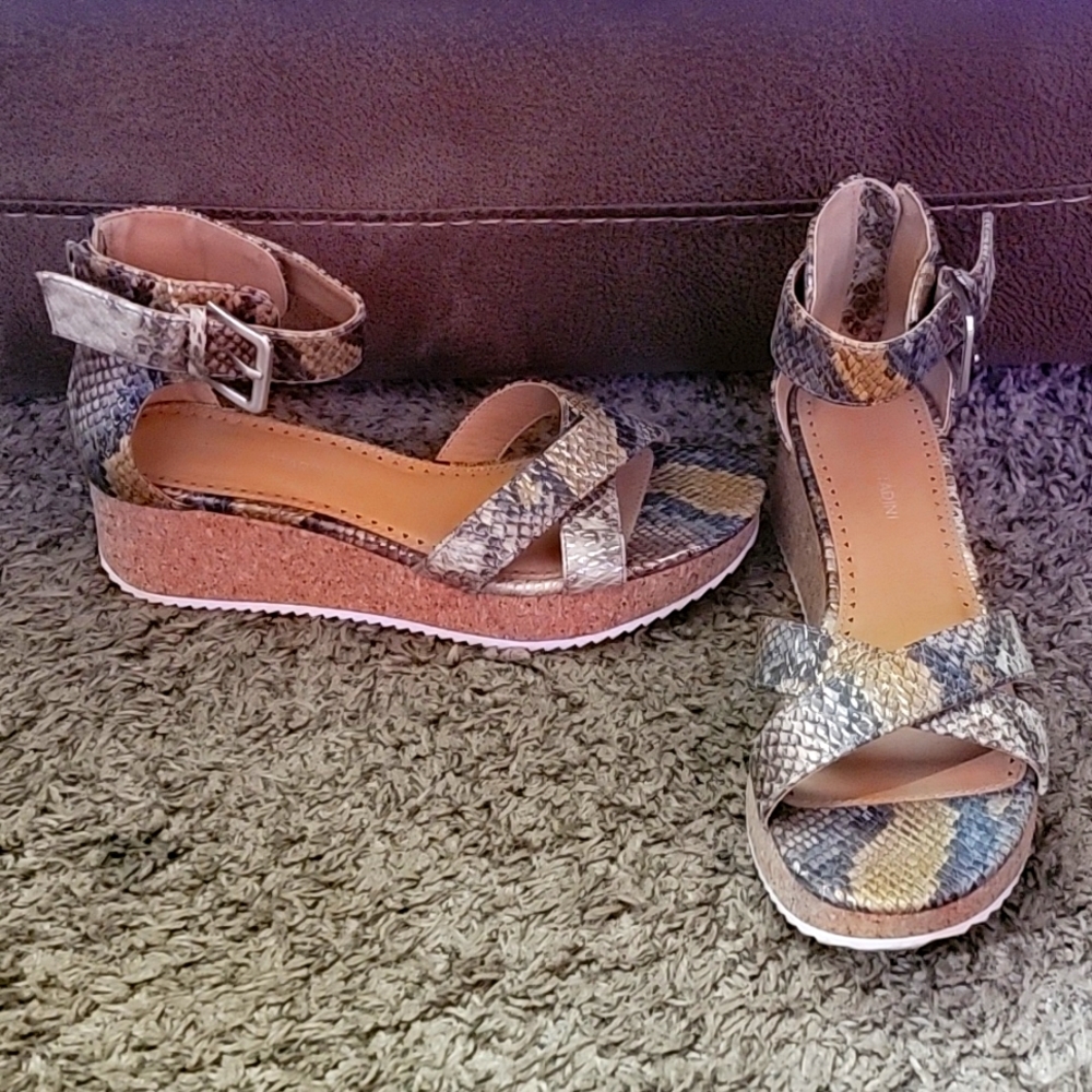 Adrienne Vittadini Wedges 7M